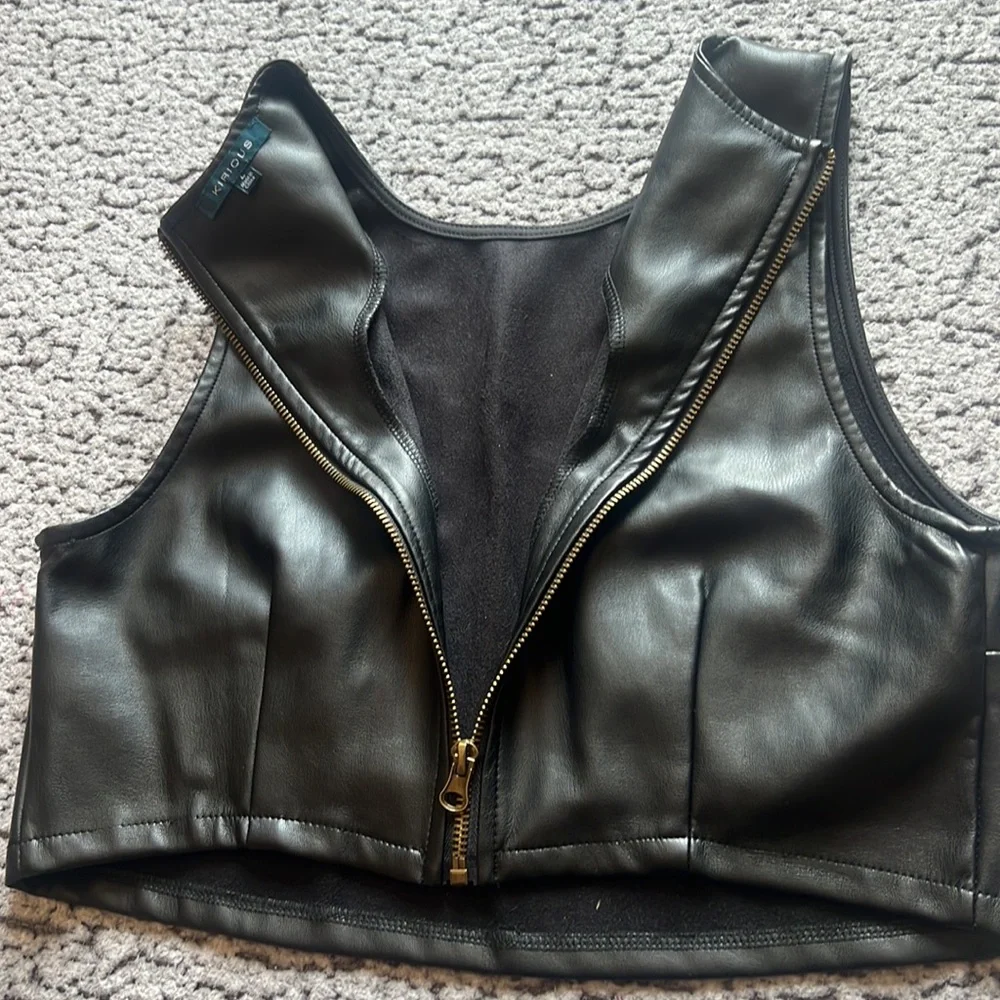 KIRIOUS Black Leather Top - Picture 6 of 10